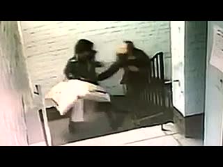 video попытка молодые женщины в подъезде петербург sex