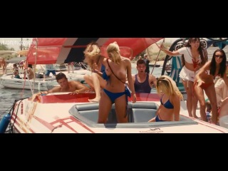 video сиськи эшлинн брук ashlynn brooke в фильме пираньи 3d piranha 3d 2010 sex