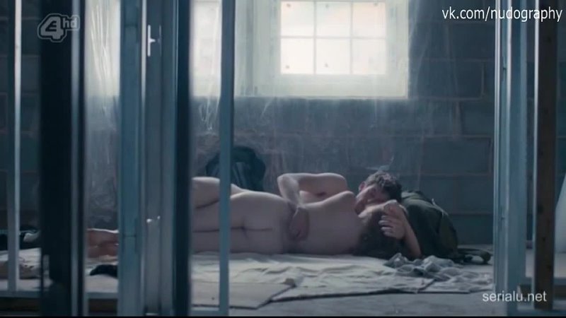 video попка и сиськи шарлотты спенсер charlotte spencer в сериале клей glue 2014 сезон 1 серия 7 s01e07 sex