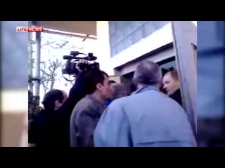 video штурм части в новофедорое с массовым участием женщин и иностранных корреспондентов 22 марта 2014 го sex