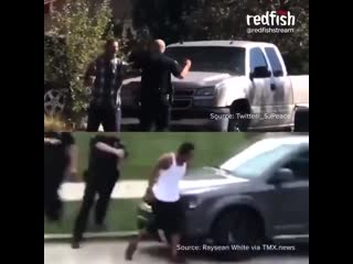 video пропаганда blm негра расстреляли а белому разрешают размахивать топориком sex