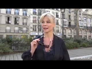 video надя сказка в фильме сказочная гребля зрелой дамы в чулках 2019 lage du desir возраст желания sex