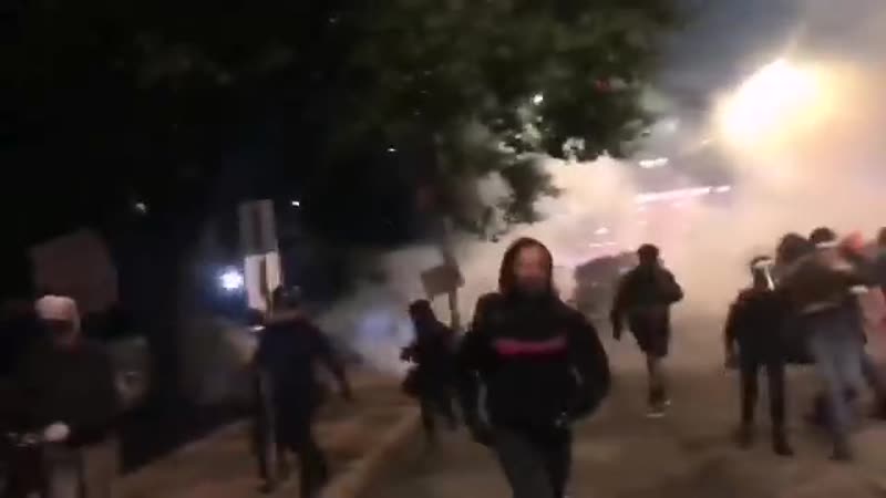 video сотрудники полиции американского ричмонда вирджиния жёстко пресекли попытку местных активистов организовать sex