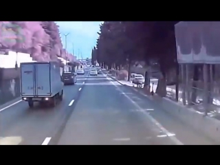 video дураки на дорогах и безумные водители невероятные идиоты за рулем sex