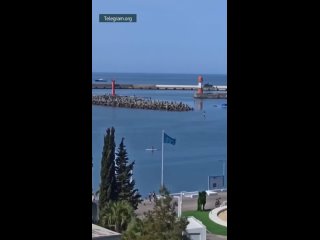 video пляжный сезон в сочи открыт правда неофициально сочинцы сегодня решили позагорать на берегу моря потому что sex