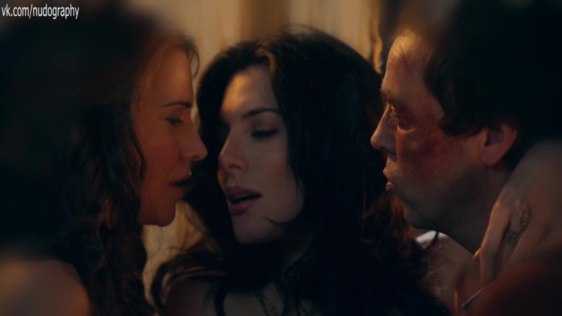 video люси лоулесс lucy lawless джейми мюррей jaime murray голая спартак боги арены spartacus gods of the arena 2011 s1e2 sex
