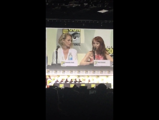 video рут коннелл присоединилась к касту на сцене sdcc 2016 sex