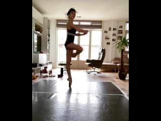 video жизнь продолжается майя махатели life goes on maia makhateli sex