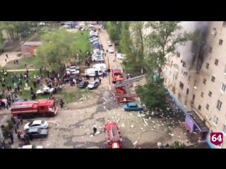 video появилось видео с места смертельного взрыва бытового газа в жилом доме под саратовом sex