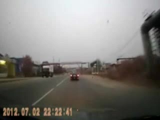 video машина сбивает молодые разорвало на две части sex
