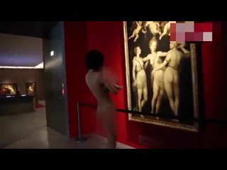 video 18 голая художница шокировала посетителей музея в германии sex