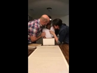 video сюрприз на день рождения супруги получили разрешение стать родителями девочки которая находилась у них под опекой sex