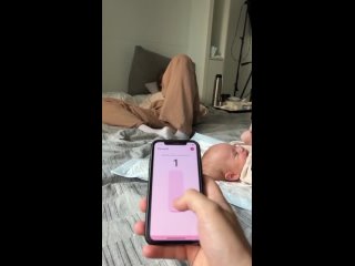 video блоггеры эндрю и элис пользуются вибратором в присутствии маленького ребенка sex