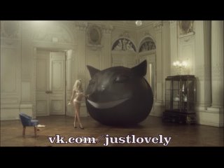 video красивая сексапильная девушка раздевается открывая перед нами своё сексуальное и очень соблазнительное тело sex