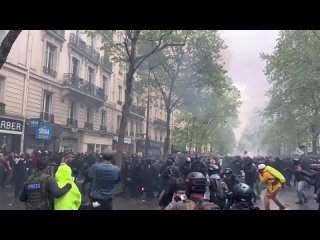 video новая французская революция именно так называют французы сегодняшний митинг который по численности уже считается sex