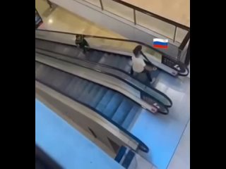 video австралийские сми в шоке единственный кто бросился на террориста устроившего в сиднейском тц резню оказался sex