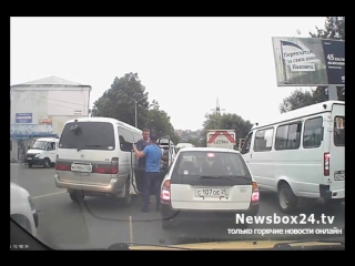 video видеорегистратор снял драку автомобилистов на улице шепеткова sex