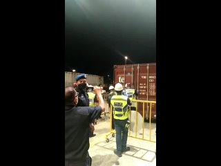 video мальчик из бангладеш спрятался в контейнер и оказался в малайзии sex