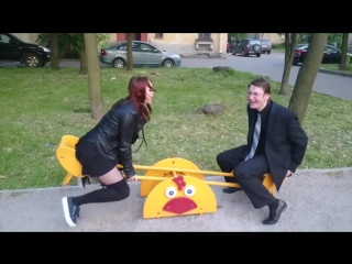 video девушка в колготках на качелях докачалась до оргазма sex