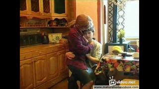 video старшая сестра соблазняет на даче двоюродного брата русское порно любительское инцест молодые homemade porn xxx sex