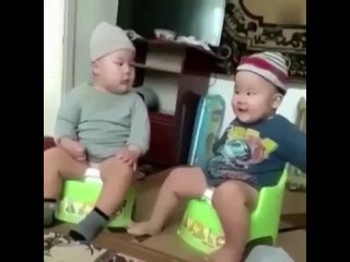 video о чем то серьезном разговаривают sex