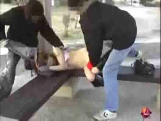 video видео жестокий шаркинг кража одежды принуждённый эксгибиционизм sex