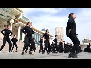 video монгольская молодежь массово станцевали западно монгольский танец sex
