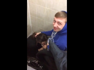 video посвящение молодые целки в туалете 2 нежный секс минет горячее красивая жестко анал кончил в рот попа школота sex