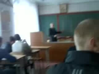 video девушка дрочит парню на уроке sex