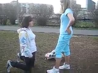 video девушка просит прощения на коленях sex
