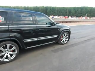 video jeep grand cherokee srt 8 kompressor 7 ми литровый 1700 л с разгон до 100 за 2 5 сек 14 мили официально 11 9самый sex
