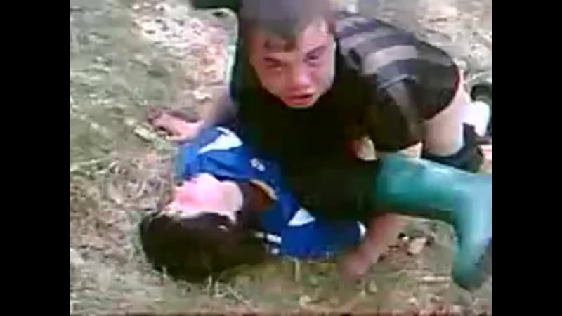 video деревенский секс пьяную олесю трахает не менее пьяный димка а друзья все снимают жесть sex