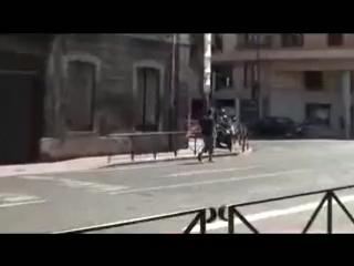 video remi gaillard foot 2009 не прикол но он прикольные трюки с мяём делает sex