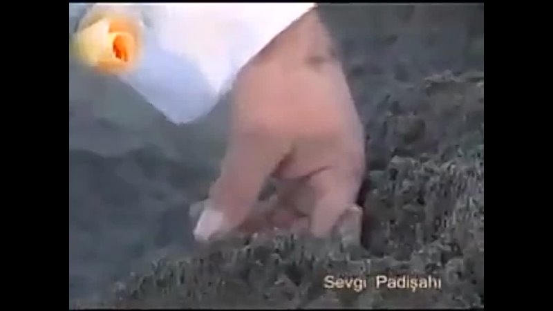 video родной отец закопал свою маленькую дочку в живую в чем у её была вина sex