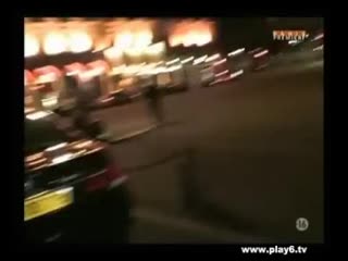 video французская модель раздевается на улицах парижа sex