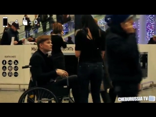 video отношение девушек к инвалидам picking up girls on a wheelchair social experime sex