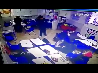 video в мексике школьник расстрелял учительницу и трёх одноклассников во время урока sex