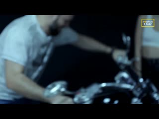 video девушка на мотоцикле фотосессия с байком sex