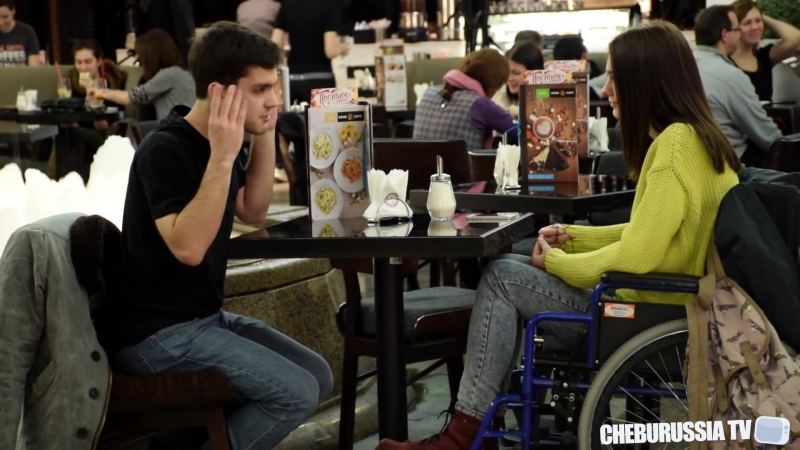 video отношение парней к девушкам инвалидам handicap girl date social experiment sex