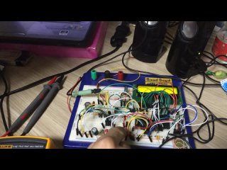 video 为了留住公司的股东们社长送出了自己最得意的美女秘书作为他们的内射玩物一个小穴插入两根鸡巴 mp3 player sex
