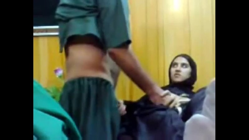 video muslim hijab girl reluctantly takes hubs three inch paki penis sex
