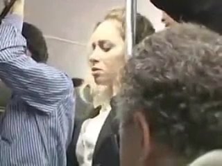video лапает и трахает пальцами в автобусе sex