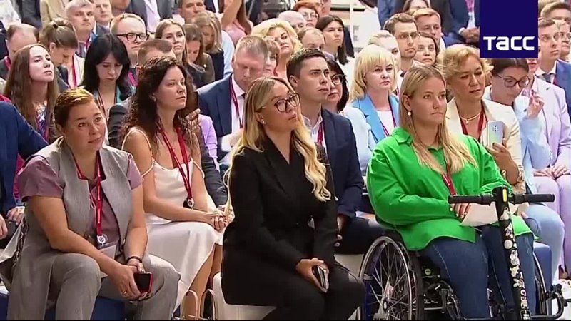 video 爱足美脚社美脚踩踏社区字母圈艾斯爱慕免费视频大全女王踩踏免费视专区提供国内sm vid 20220721 000410 878 mp4 sex