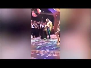 video в болгарии учительница станцевала жаркий стриптиз на выпускном sex