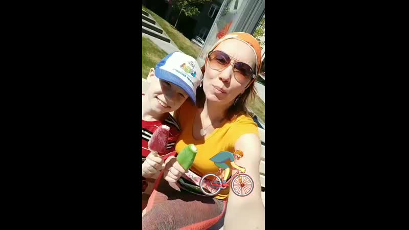 video 最新流出果哥精品大尺度白金版视频巨乳模特被潜沙发跪着给导演吃屌 vid 266710720 061121 652 mp4 sex