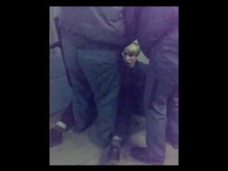 video слабонервным не смотреть менты ссут в рот неформалу sex