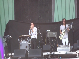 video neon indian the glitzy hive пикник афиши 2016 sex