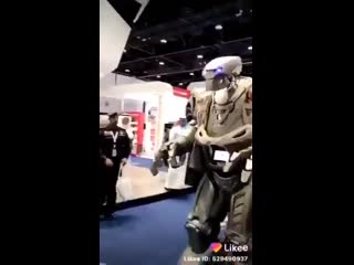 video принц бахрейна и его робот телохранитель sex
