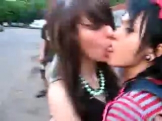 video эмо засос лесбиянкилесби би и геи секс эротика от клуба sex