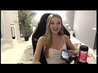 video valyusha сняла трусики на стриме и спалила писечку trovo twitch dota2 sex